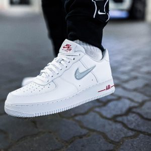 nike, sports shoes, sneaker, sneakers, sports shoe, style, fashion, shoes, leisure time, white, person, nike, nike, nike, nike, nike, sneakers